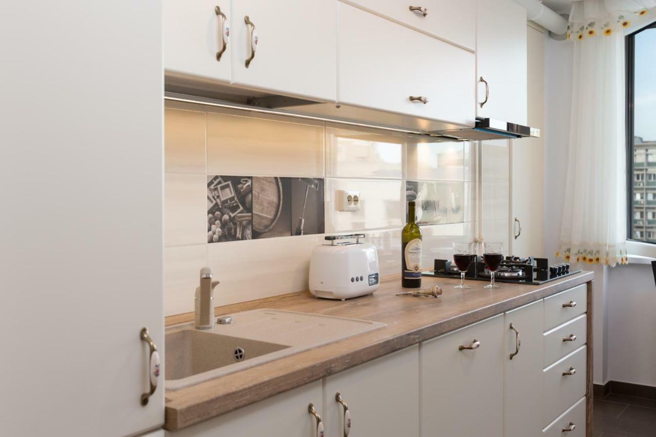 Central Luxury Flat With Terrace - Adela Accommodation - Ideal For Long Stays Bucarest Exterior foto