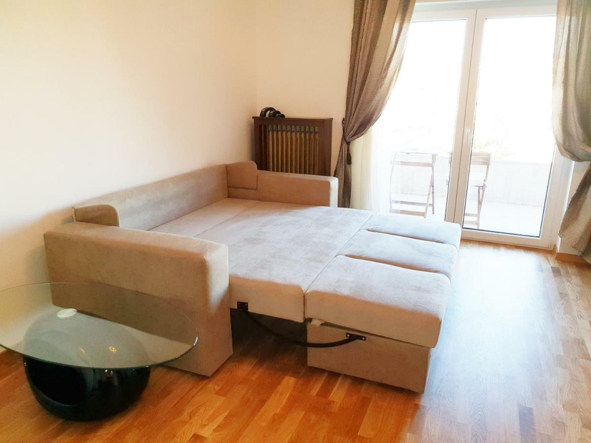 Central Luxury Flat With Terrace - Adela Accommodation - Ideal For Long Stays Bucarest Exterior foto